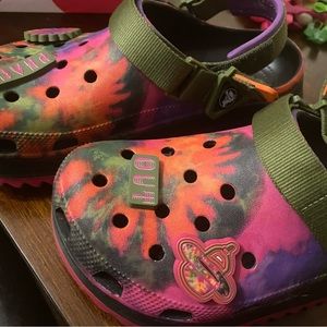 Women’s size 9 crocs